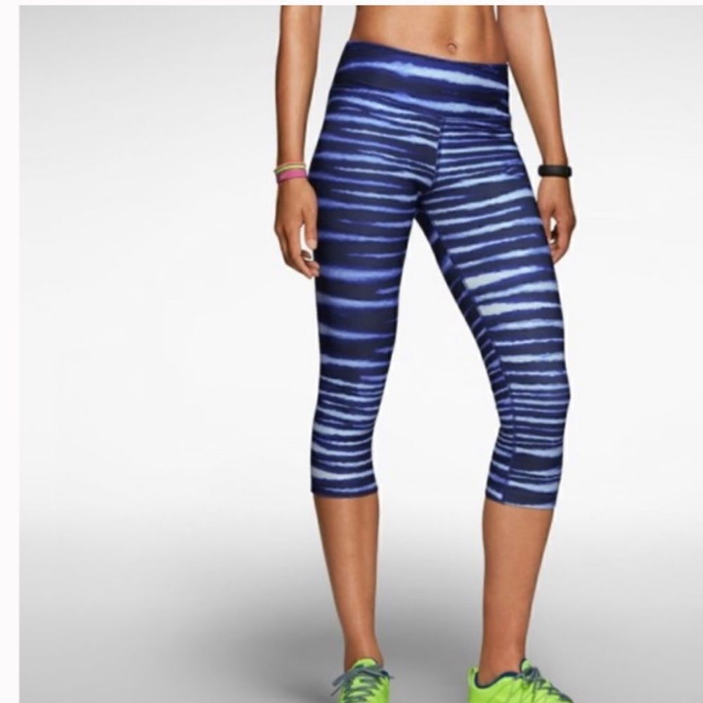 Nike Legend Tiger Print Leggings